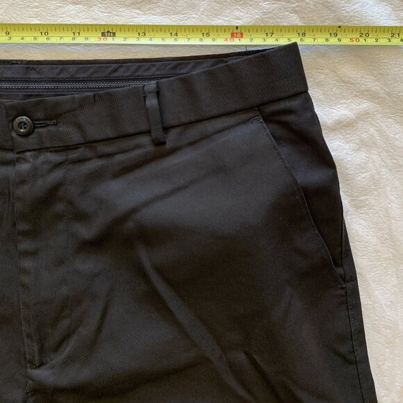 Men's Dockers Premium Golf Shorts - Black - Size 36 - Picture 9 of 16